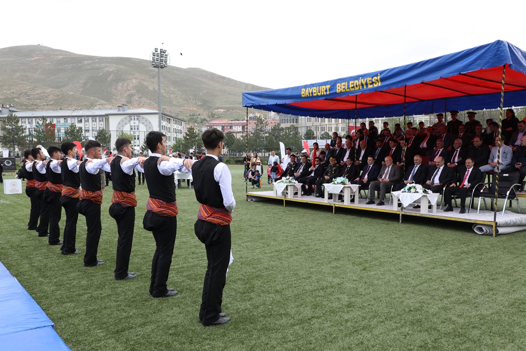 İLİMİZDE 19 MAYIS ATATÜRK’Ü ANMA, GENÇLİK VE SPOR BAYRAMI ETKİNLİKLERLE KUTLANDI.
