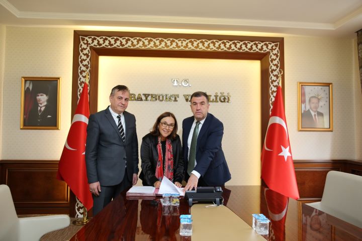 Valimiz Sayın Mustafa Eldivan ile Sivil Toplum Kuruluşları Proje Yardım Protokolü İmzalandı 